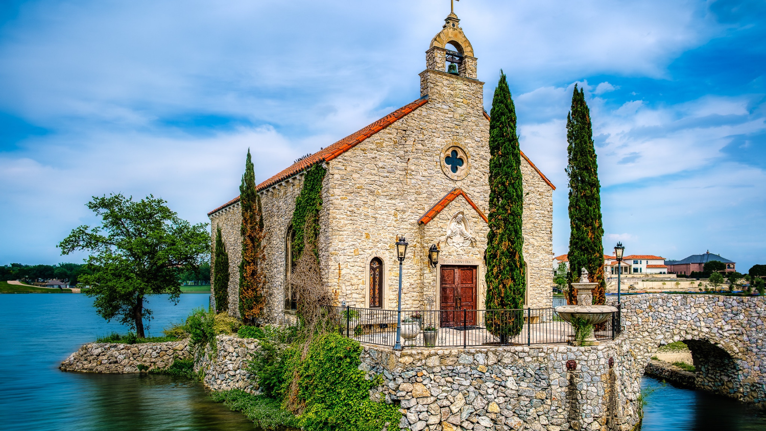 Iconic Venues to match the wedding shoes 