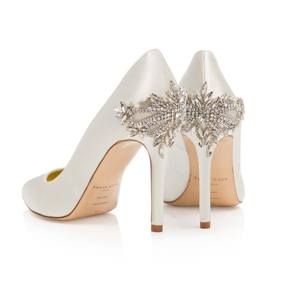 Classy Ivory Rhinestone Wedding Shoes 2020 Satin 9 cm Stiletto Heels  Pointed Toe Wedding Pumps